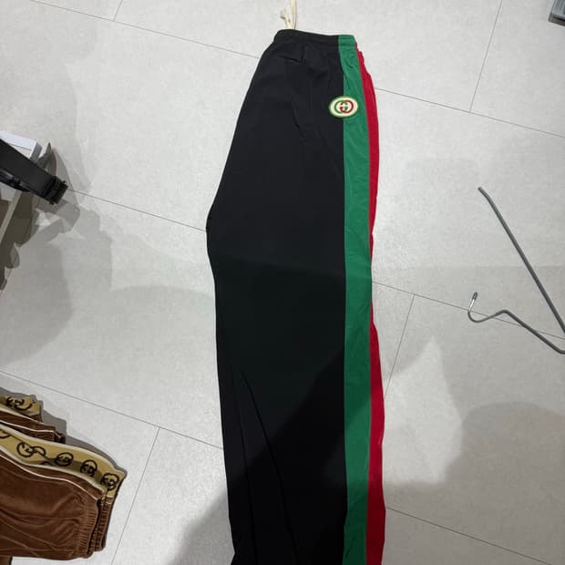 구찌 빨초 라인 나일론 트랙 팬츠