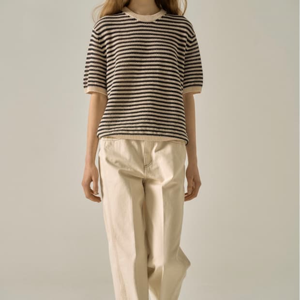 파사드패턴 스트라이프 페이퍼 니트