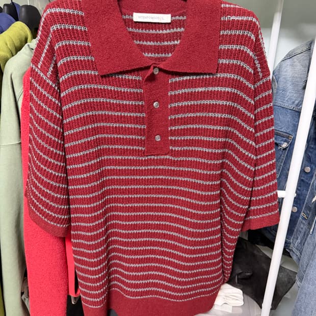 인템포무드 반팔 카라니트