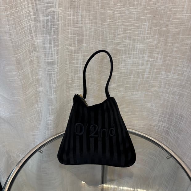 정품 오즈세컨 벨벳 토트백    