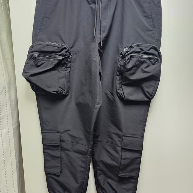 새상품 자라 테크니컬  카고 남성 블랙 팬츠
