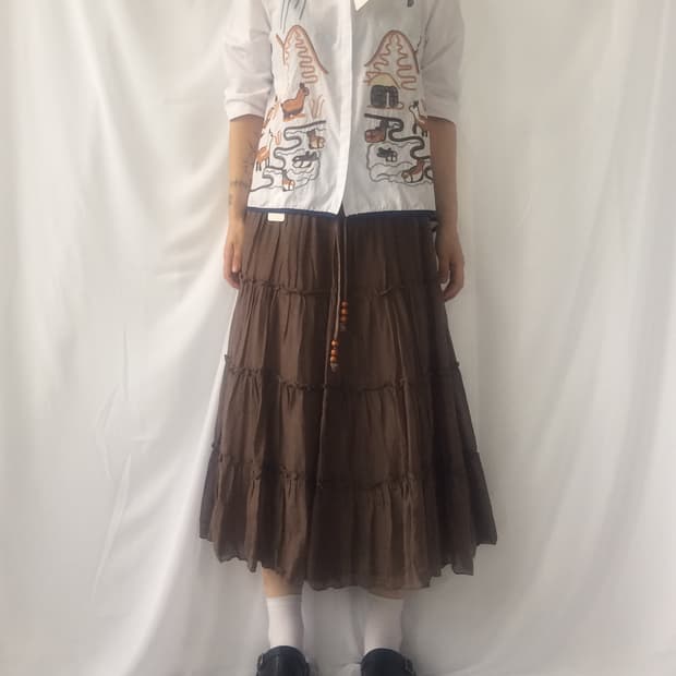 Lama embroidery pattern blouse