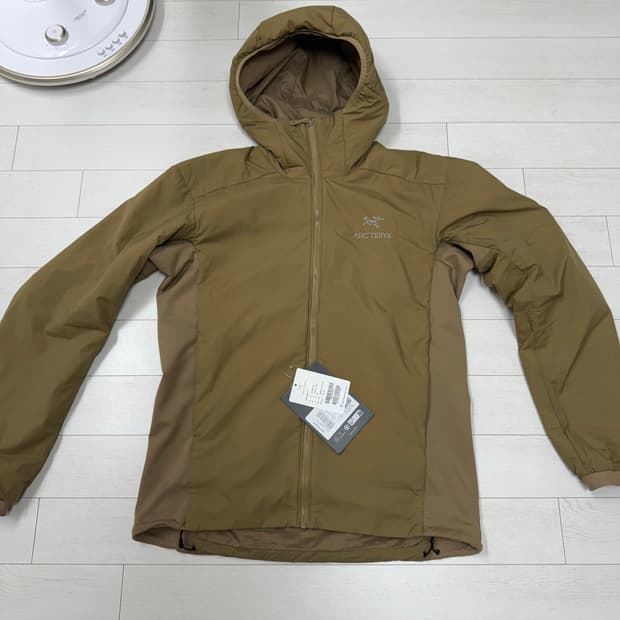 아크테릭스 아톰 M 사이즈 캔버스 색상  가격텍까지 있어서 국내 A/S 