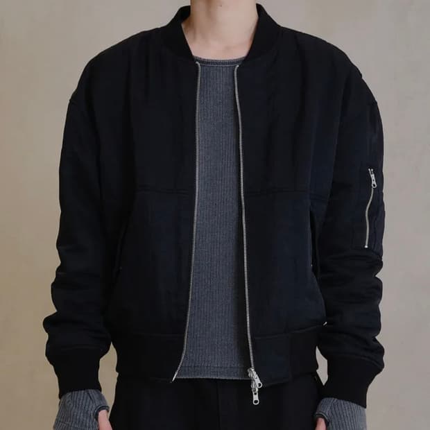 다이브인 REVERSIBLE MA-1 JACKET (BLACK)