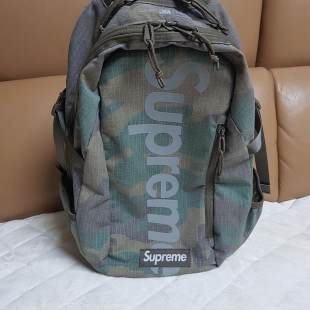 슈프림 백팩 우드랜드 카모 24SS