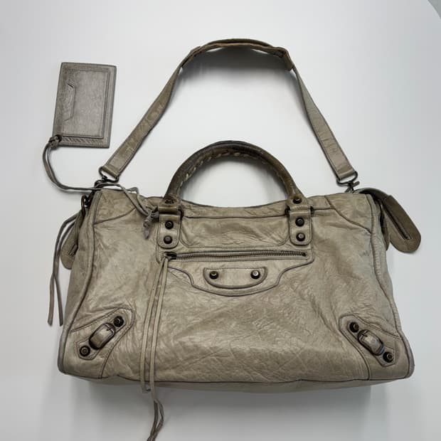 발렌시아가 클래식 시티백. 모터백 르시티 르카골