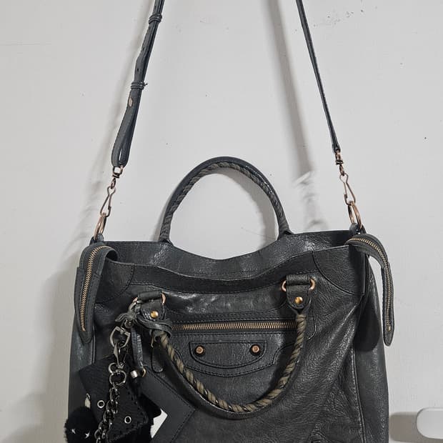 발렌시아가 벨로 모터백(정품)