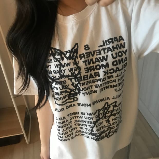 에이프릴에잇 반팔