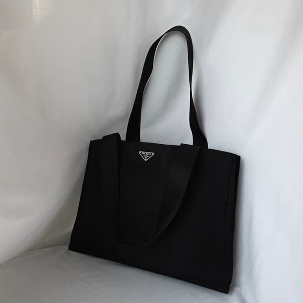 [정품 PRADA] 프라다 직사각 나일론 숄더백 쇼퍼백 라지 남녀공용