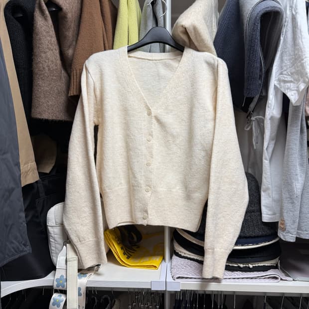 아이보리 니트 가디건 (연노랑느낌)