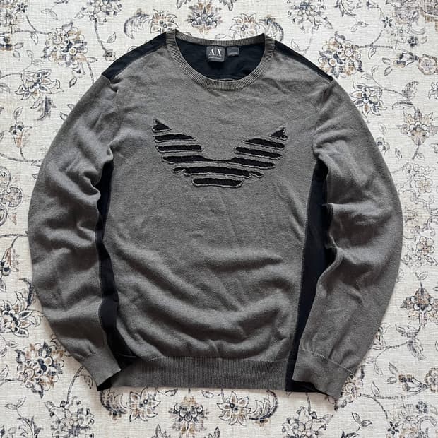 아르마니 로고 디테일 니트