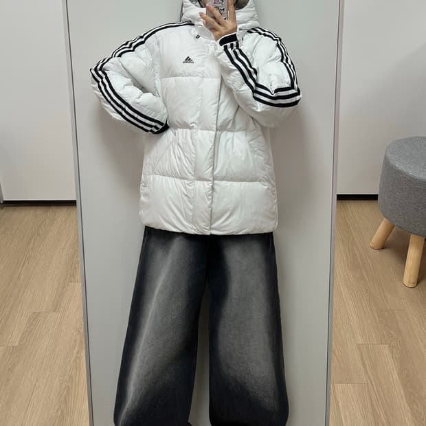 아디다스 덕다운 화이트 숏패딩 자켓