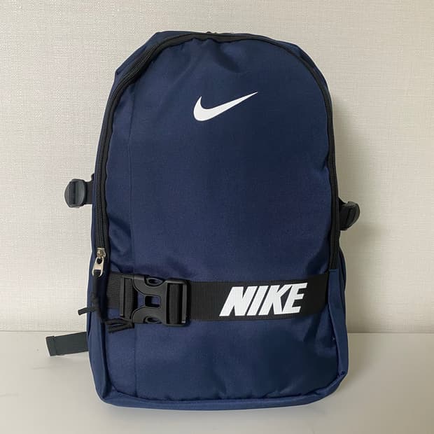나이키 Nike 네이비 색상 백팩