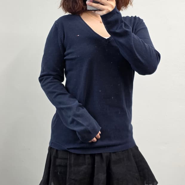 [프립]M/타미힐피거 브이넥 긴팔 니트티셔츠 네이비