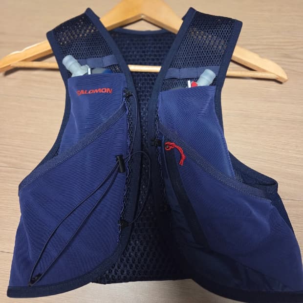 살로몬 4리터 러닝베스트
