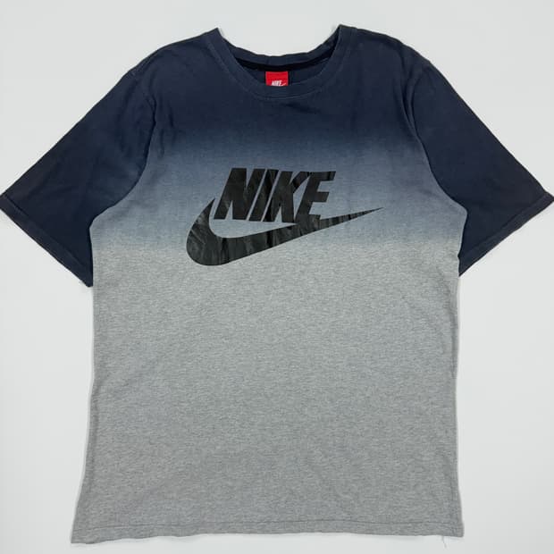 나이키 그라데이션 반팔