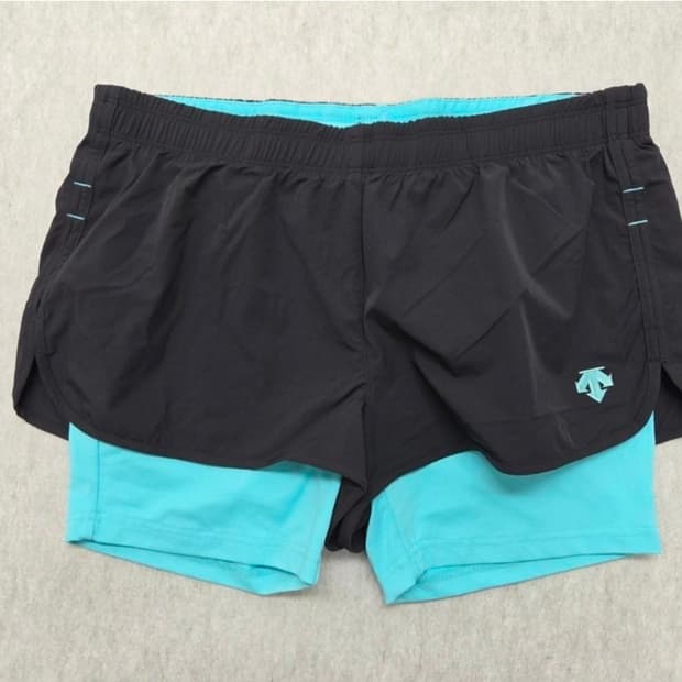 여성 L 데상트 반바지