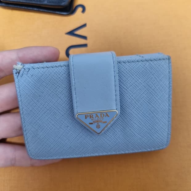 프라다 카드지갑
