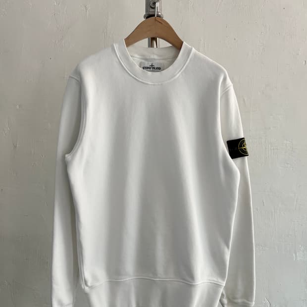 Stone Island 스톤아일랜드 화이트 컬러 와펜 맨투맨