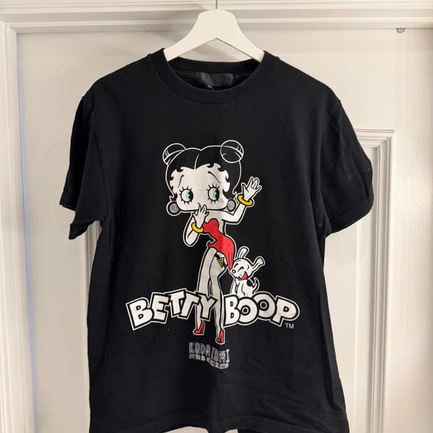 베티붑 빈티지 블랙 티셔츠