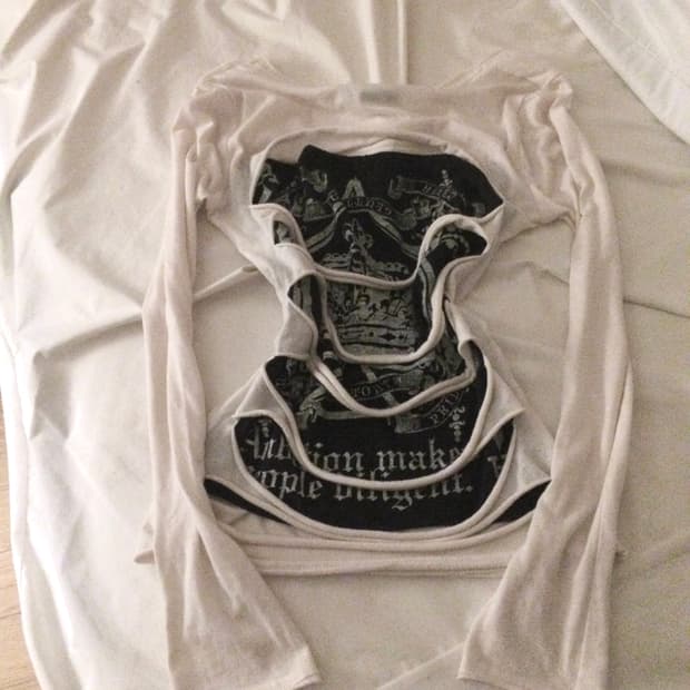 펑크 롱슬리브 데미지 레터링 티셔츠