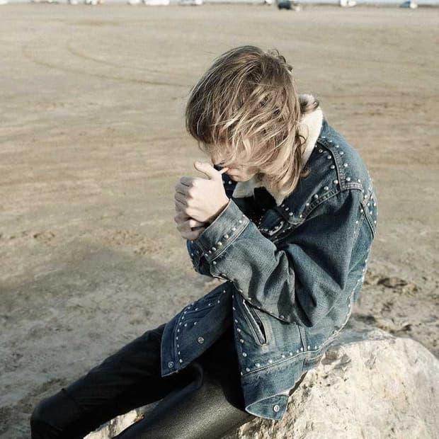 [BTS 뷔님 착용] 셀린느 21AW 오버사이즈 스터드 시어링 데님 자켓