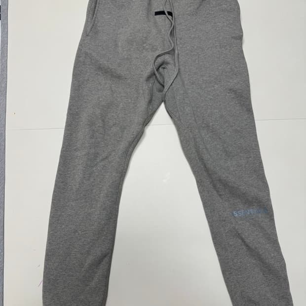 피오갓 에센셜 회색 스웻팬츠 M사이즈