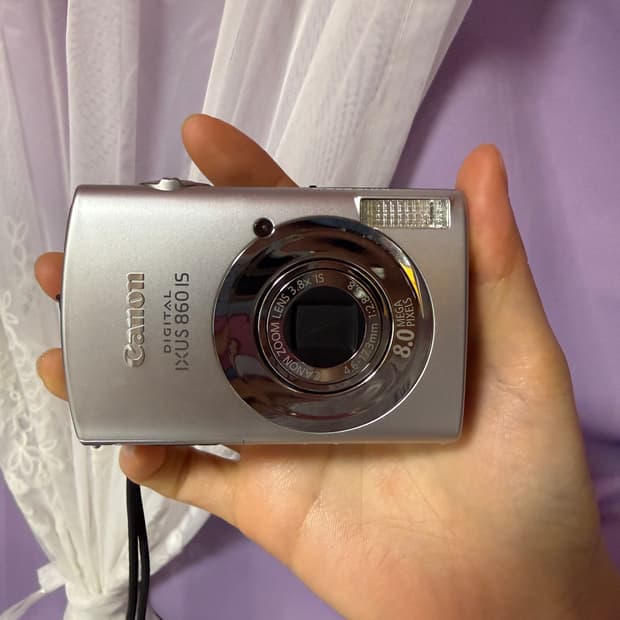 canon ixus 860is