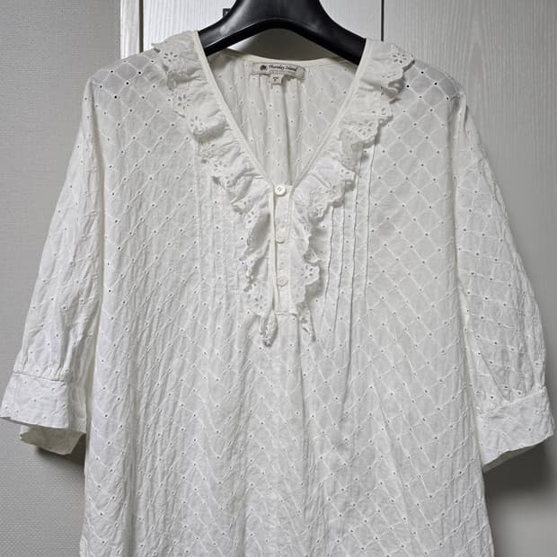 Thursday Island 블라우스 s사이즈