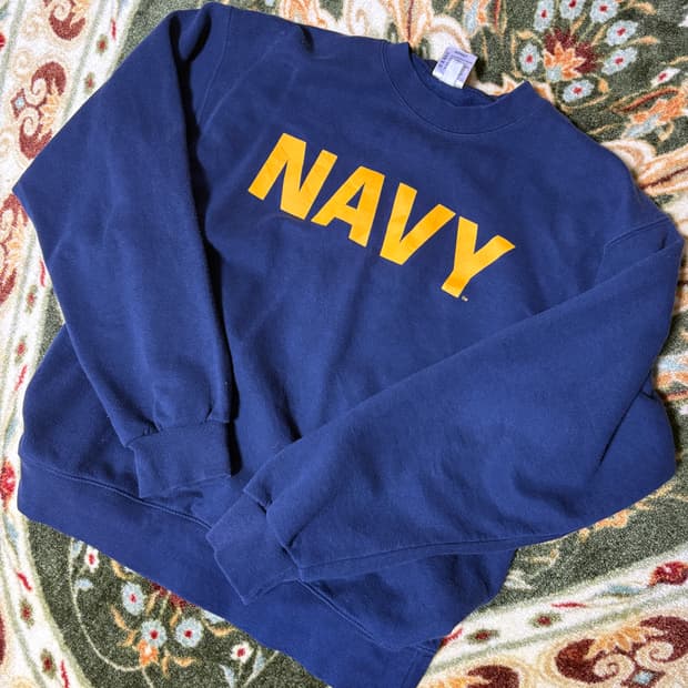 SOFFE 네이비(NAVY) 로고 스웨트셔츠