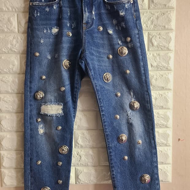 베르사체 베르수스 사자 버튼 데님