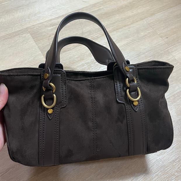 갈색 스웨이드 토트백