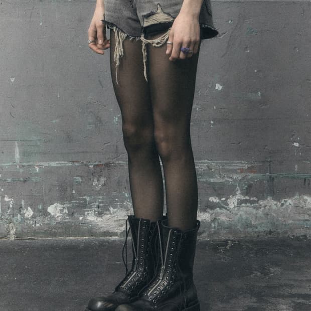 보헤미안서울 DESTROYED GRAY DENIM SHORTS