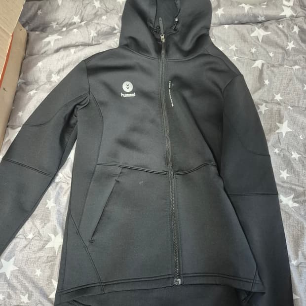 험멜 후드집업