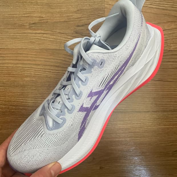 아식스 슈퍼블라스트2 265사이즈