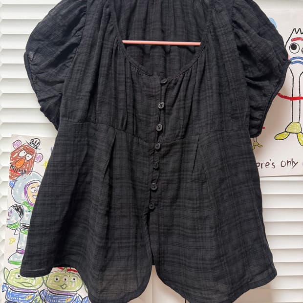 해브빈 블랙 체크 단추 블라우스 38,000원
