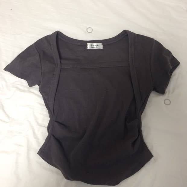 히니크 크롭반팔티셔츠