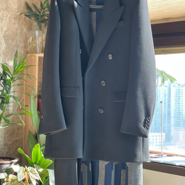 준지 16FW 컬렉션 코트 블랙 50 사이즈 (머플러 디테일) 