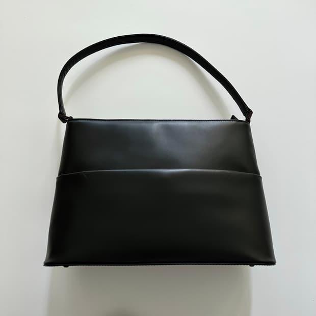 이세이미야케 im product 가죽 토트백