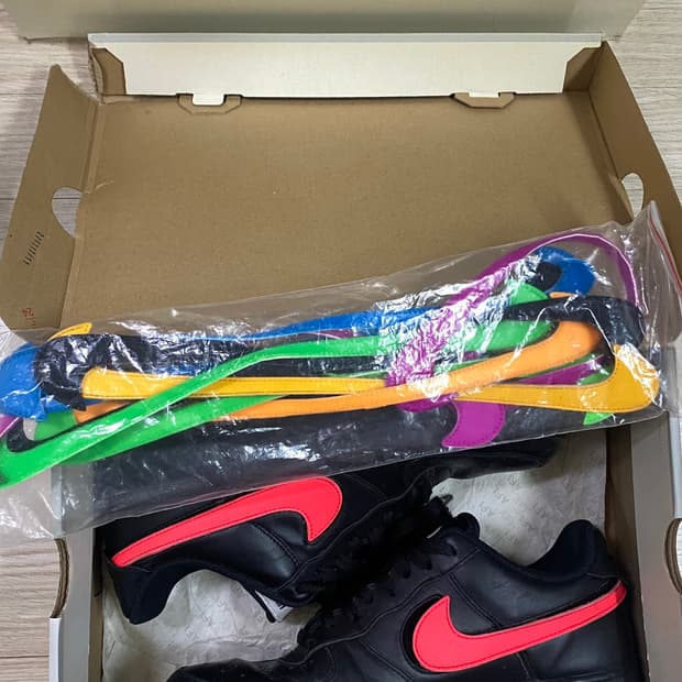 나이키 에어포스1 07 QS 블랙 270