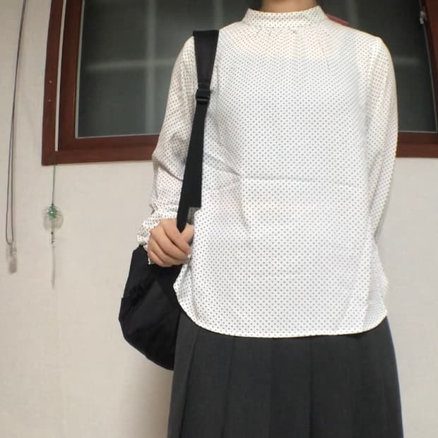 땡땡이 블라우스 (white)