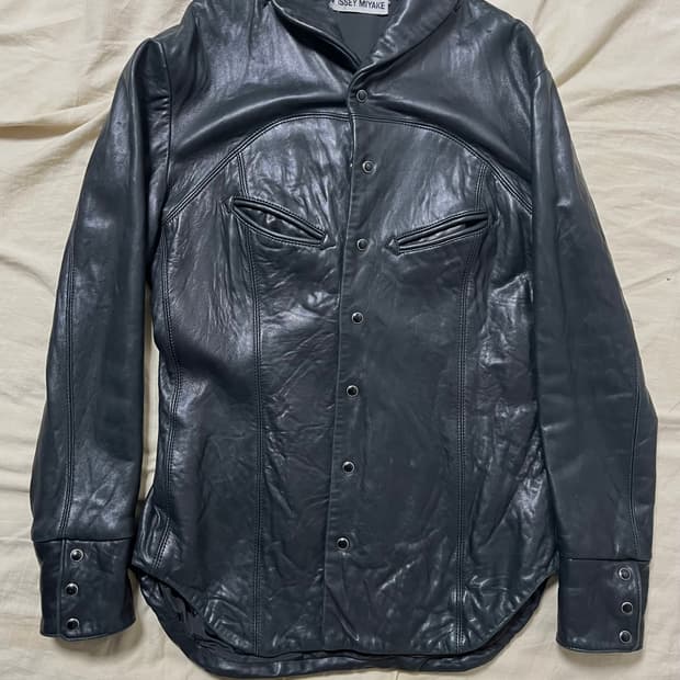 이세이미야케 레더자켓 