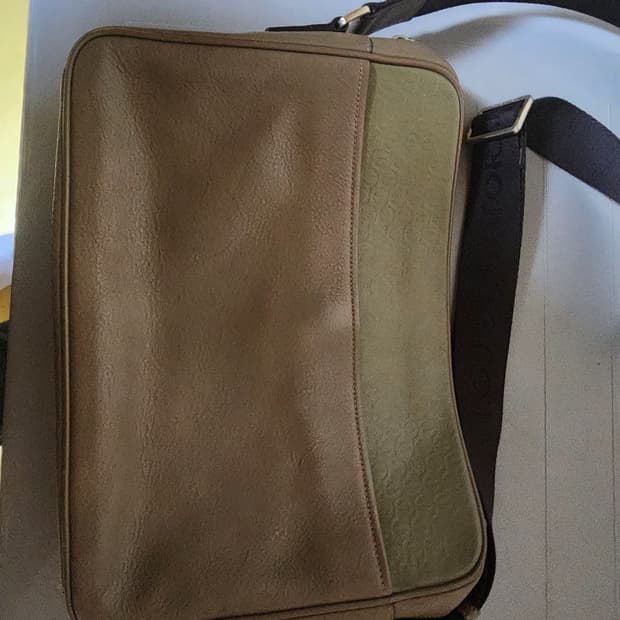 루이까또즈 남성 크로스백 상태굿 새급 가격인하