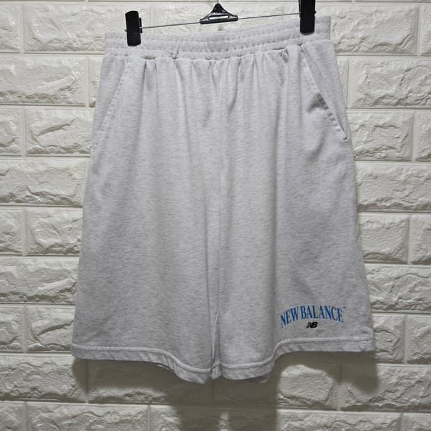 뉴발란스 키즈 에센셜 스웻 숏팬츠 반바지 26~29