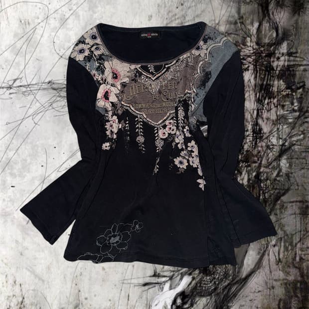 Oriental cubic sleeve