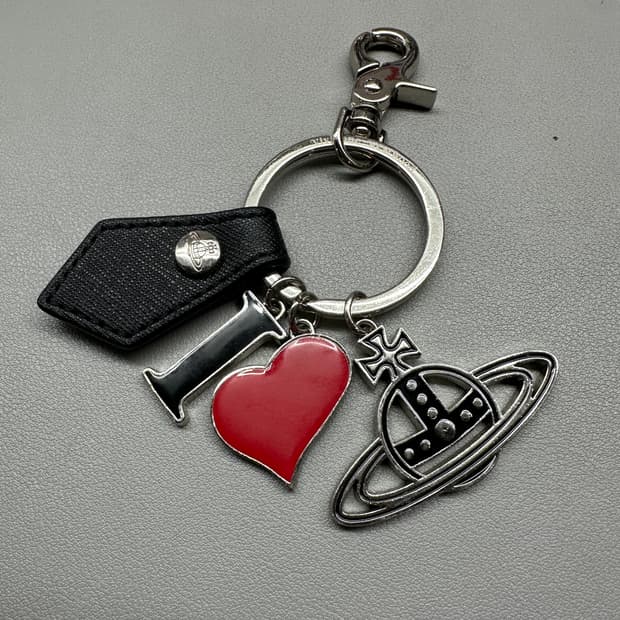 비비안 웨스트우드 사피아노 바이오그린 아이 러브 오브 키링 블랙