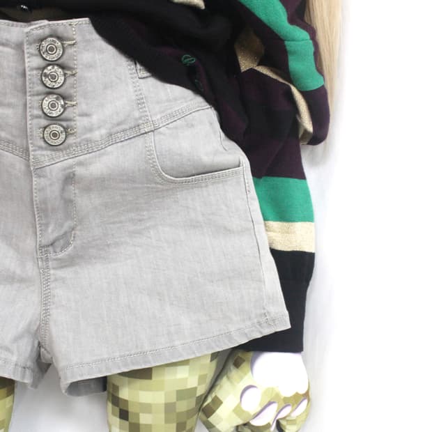 Light Grey High-Waisted Stretch Shorts