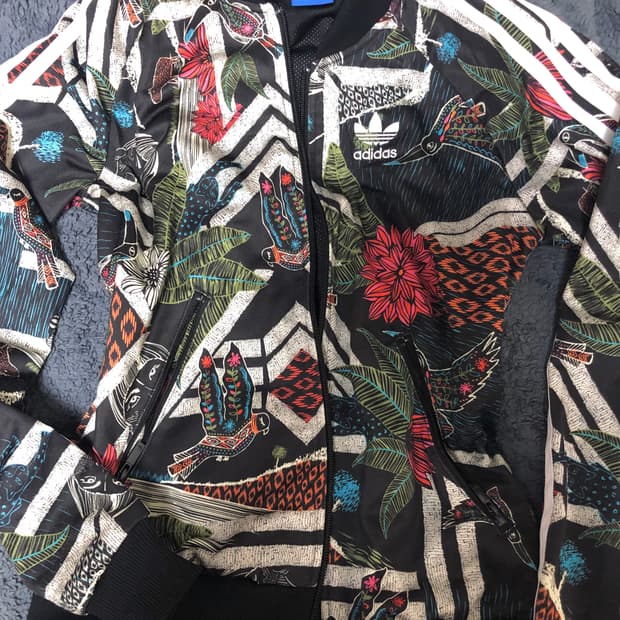 아디다스 빈티지 집업(뒷판이개이쁨)