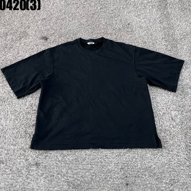 유니클로 반팔티셔츠