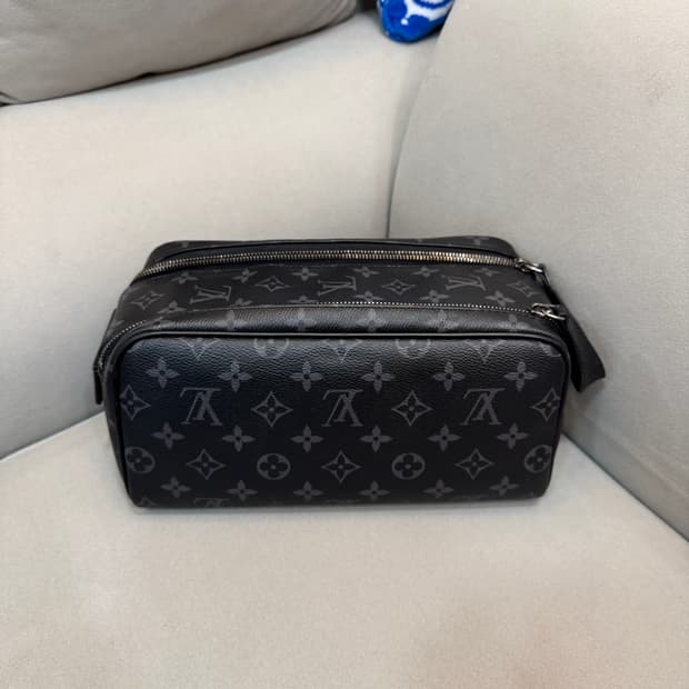 루이비통 모노그램 돕키트 